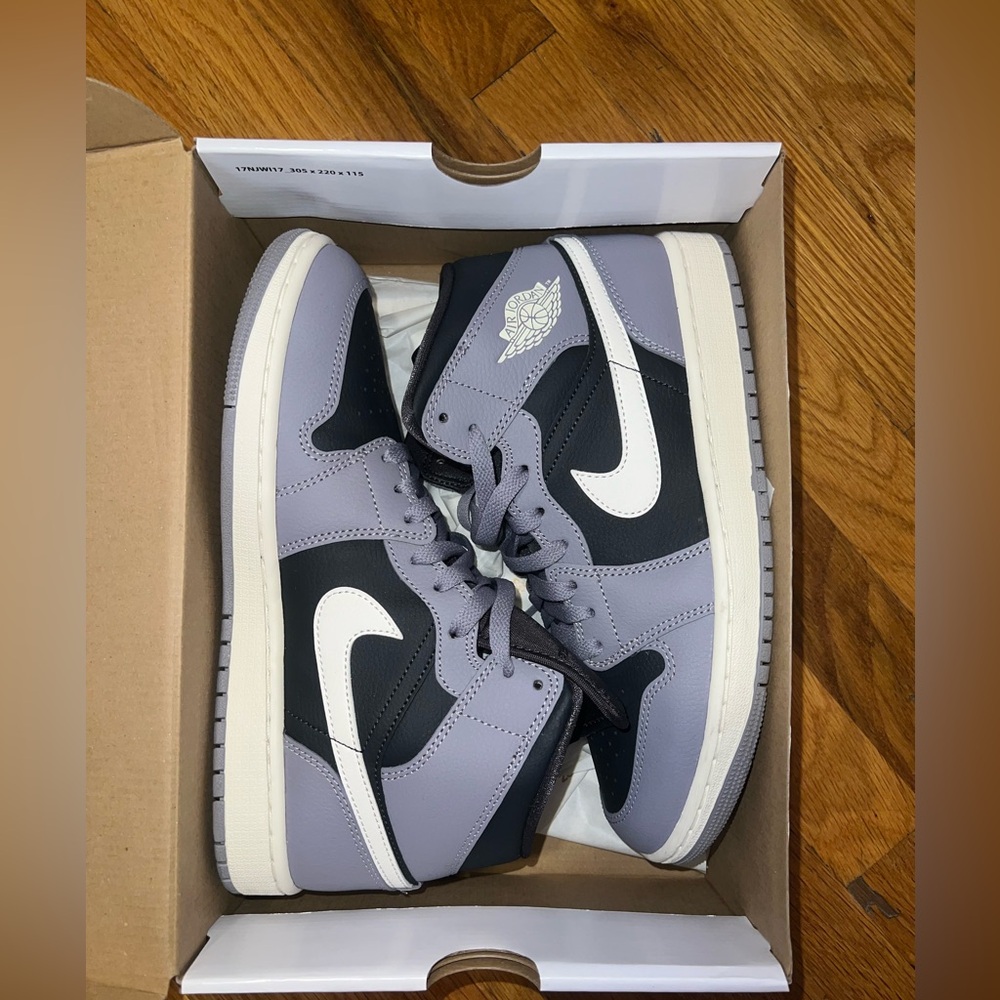 Authentic Nike Air Jordan 1 Mid Cement Grey Womens 9.5 Worn once New condition